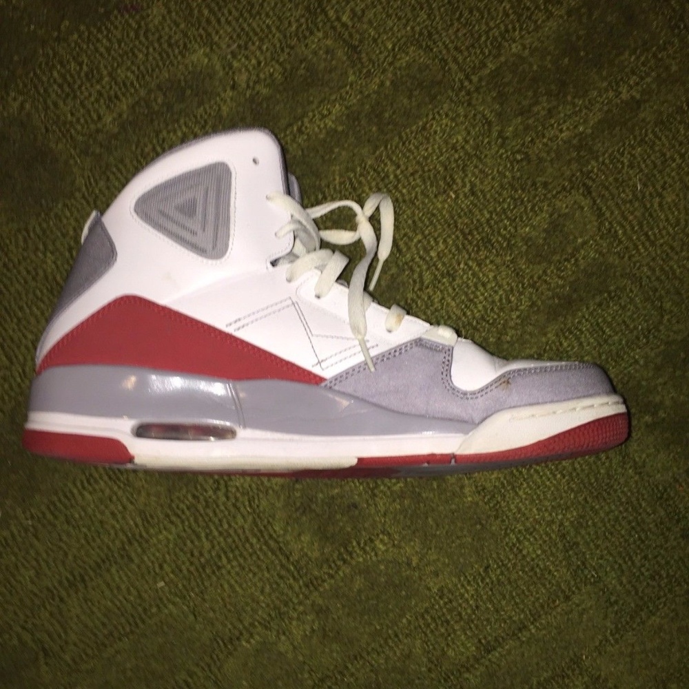 NIKE JORDAN SC-3 BG (629877-104) SIZE 12 US WHITE